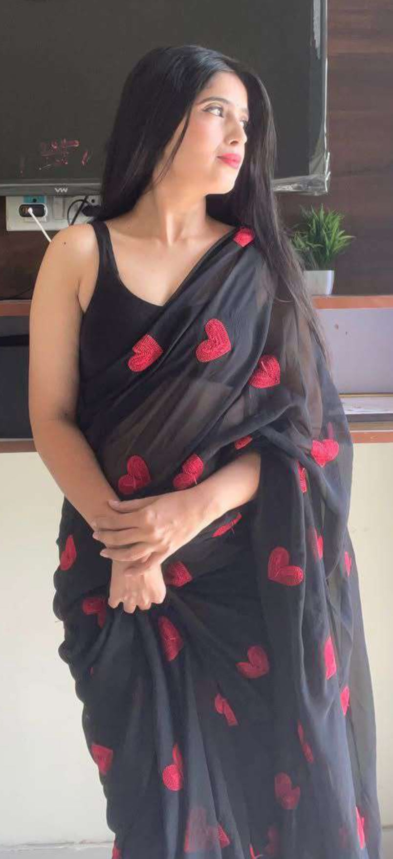 Ready to wear saree with Pocket- The dream of every woman.