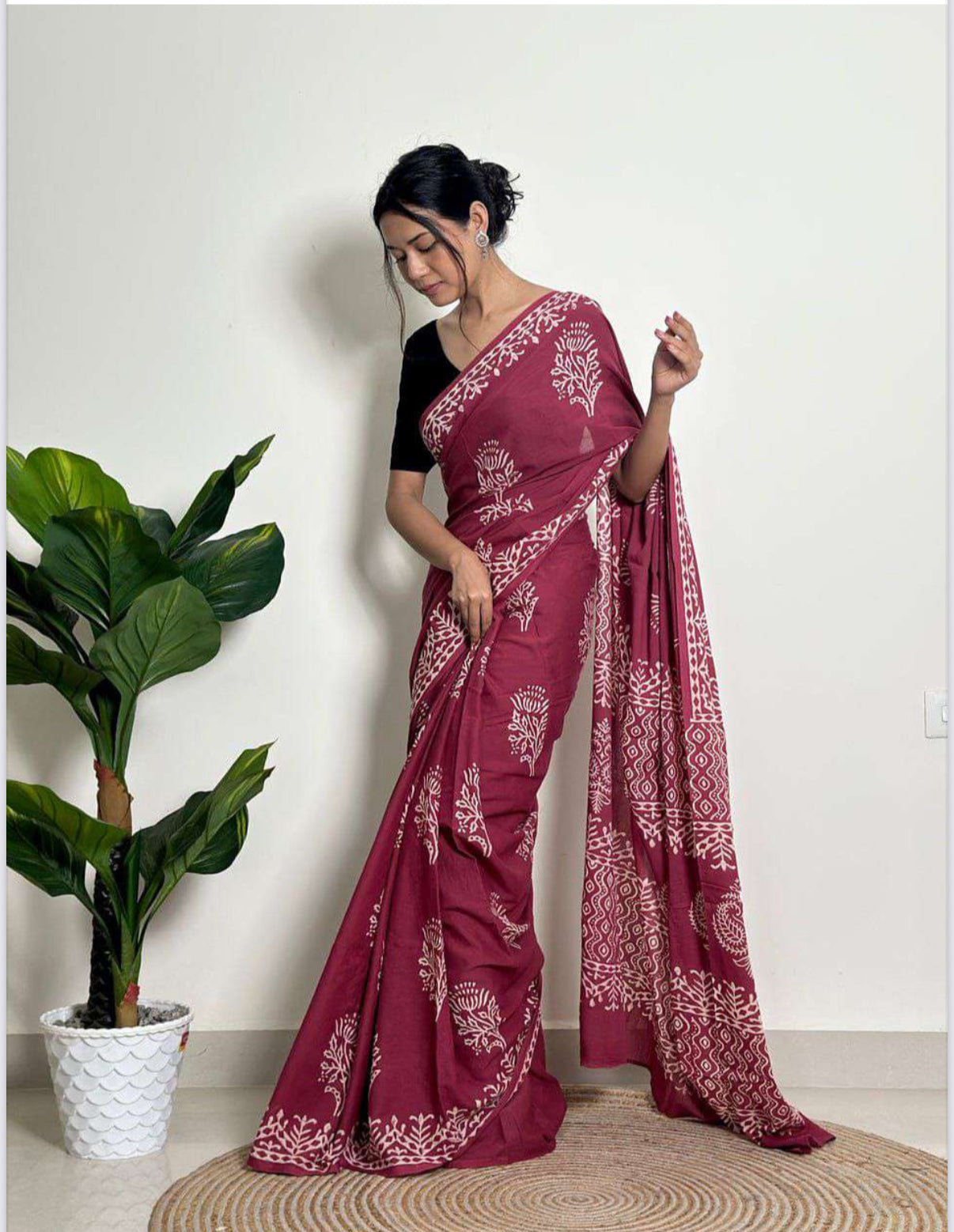 Ready to wear saree with Pocket- The dream of every woman.