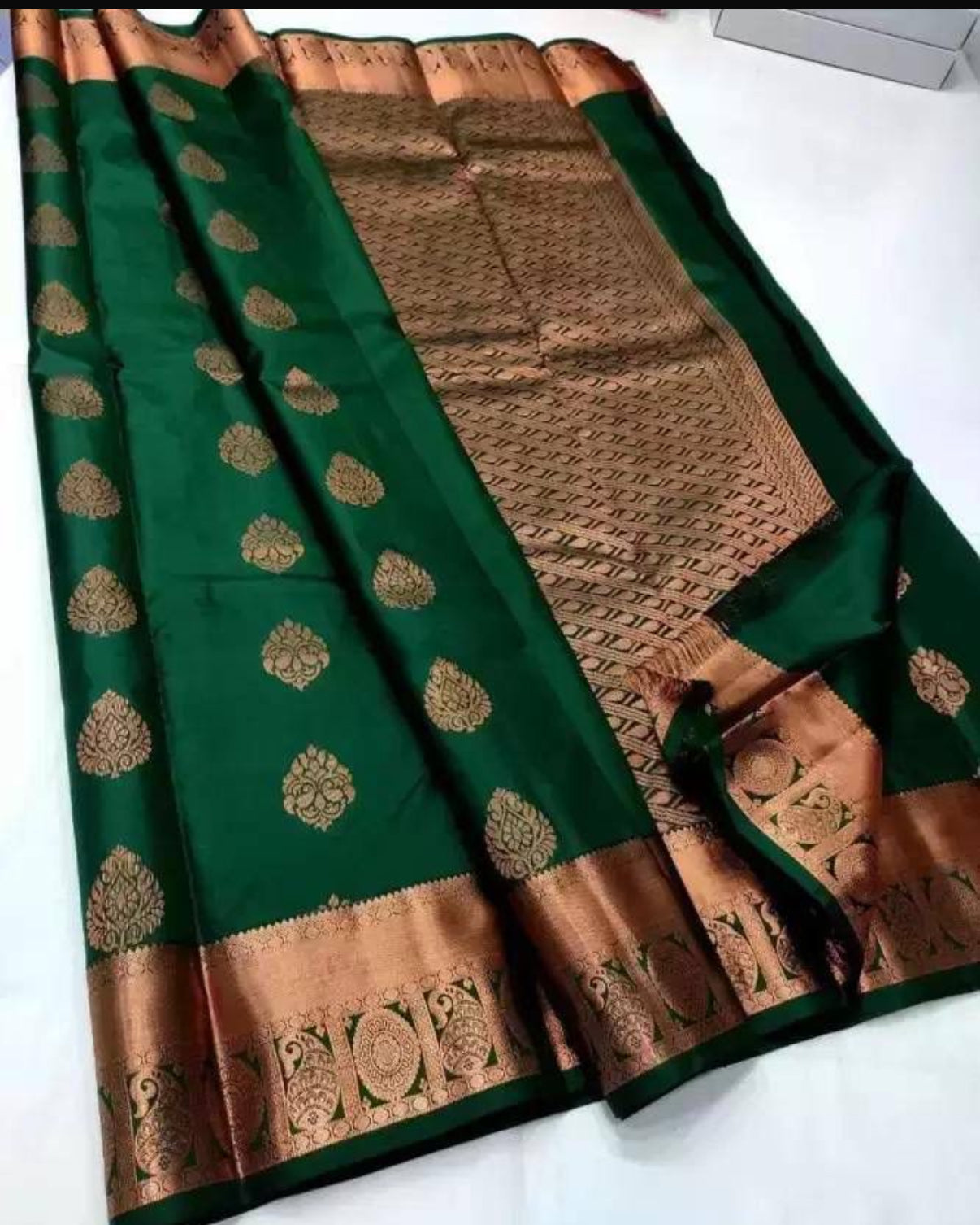 Luxury Lichi Silk Ready Saree – Effortless Drape, Timeless Elegance